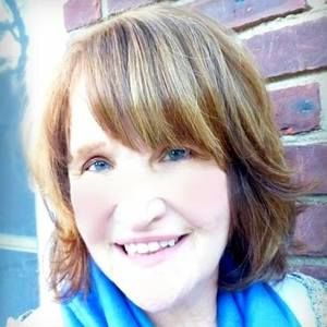 Meet your Posher, Elissa